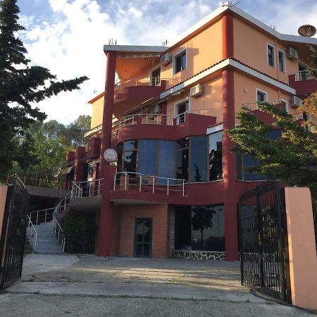 Hotel Moris Дуррес Екстер'єр фото