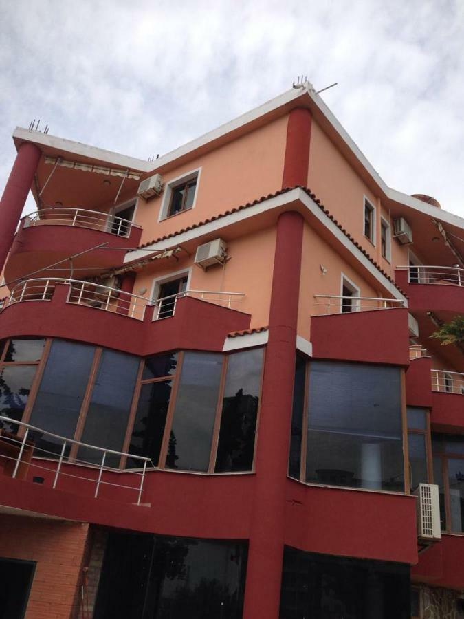 Hotel Moris Дуррес Екстер'єр фото